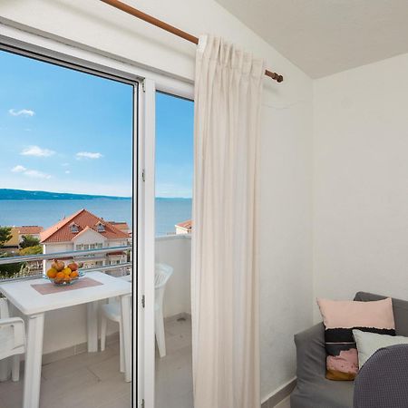 Apartments Roza أوميس المظهر الخارجي الصورة