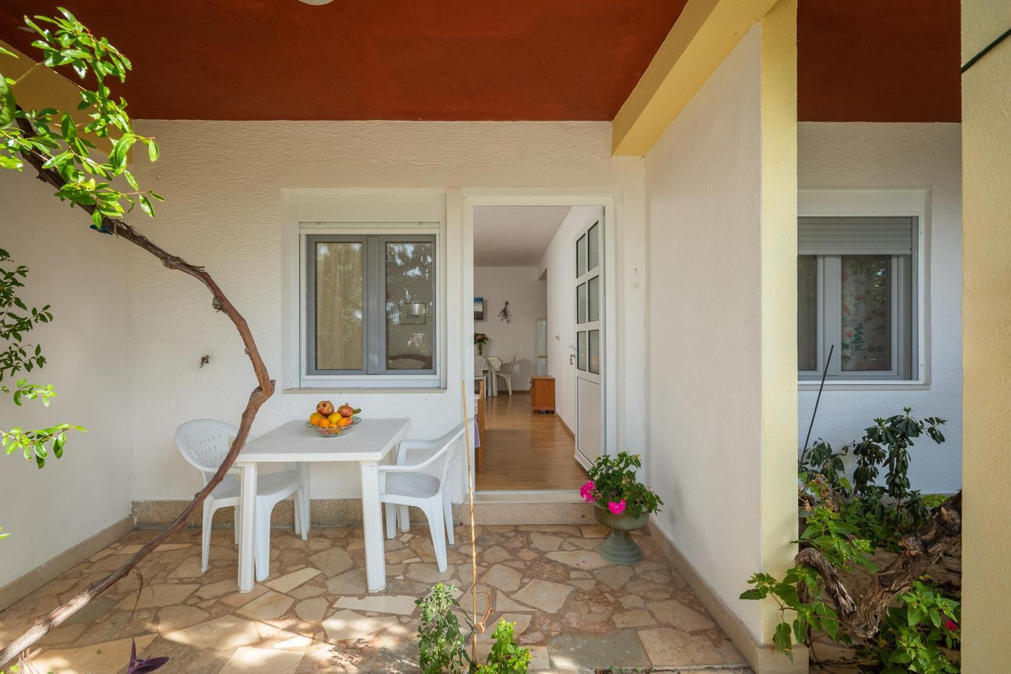 Apartments Roza أوميس المظهر الخارجي الصورة