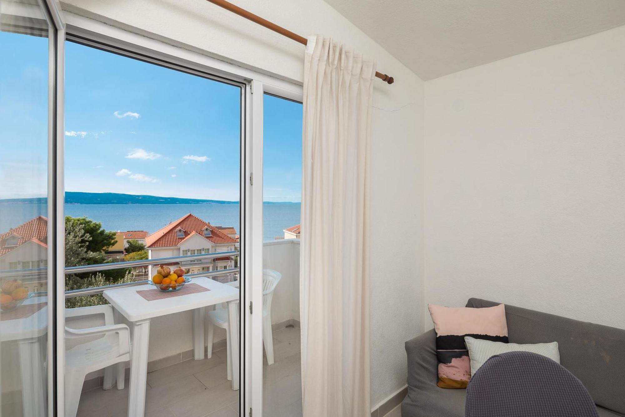 Apartments Roza أوميس المظهر الخارجي الصورة