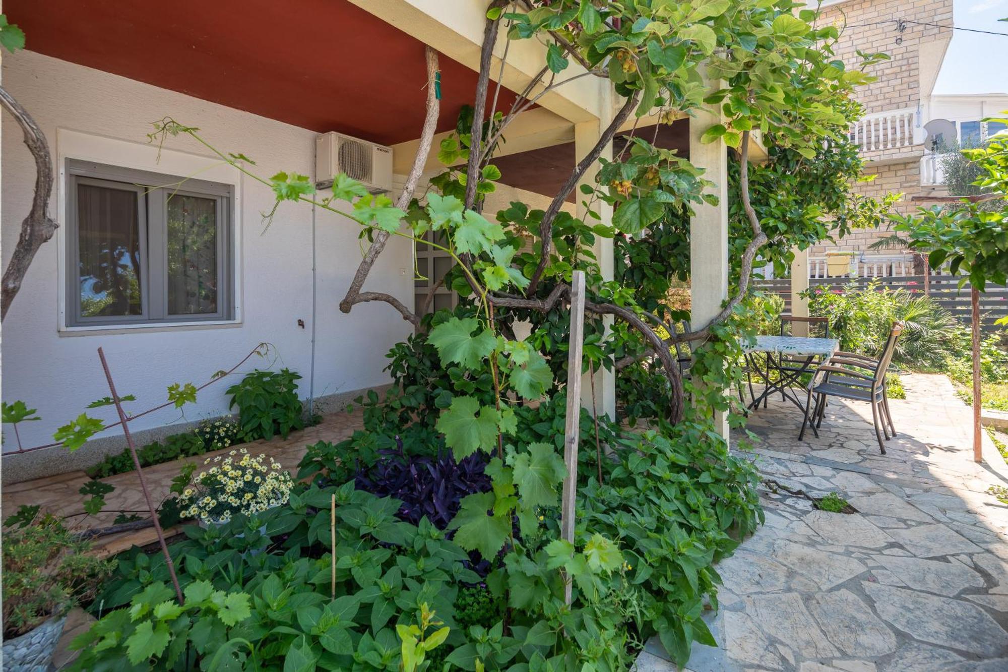 Apartments Roza أوميس المظهر الخارجي الصورة